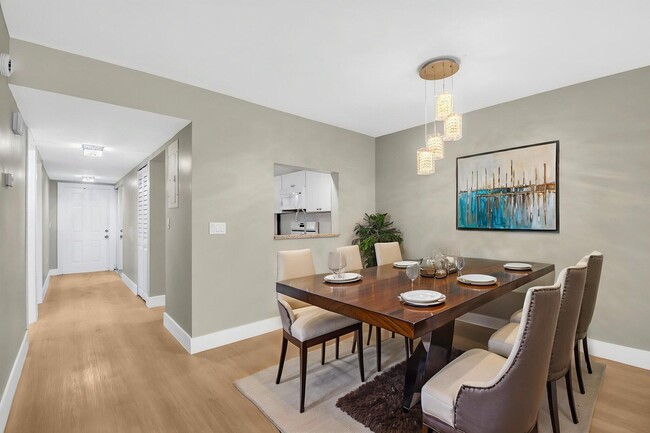 Building Photo - 2018 SW 29th Ct
