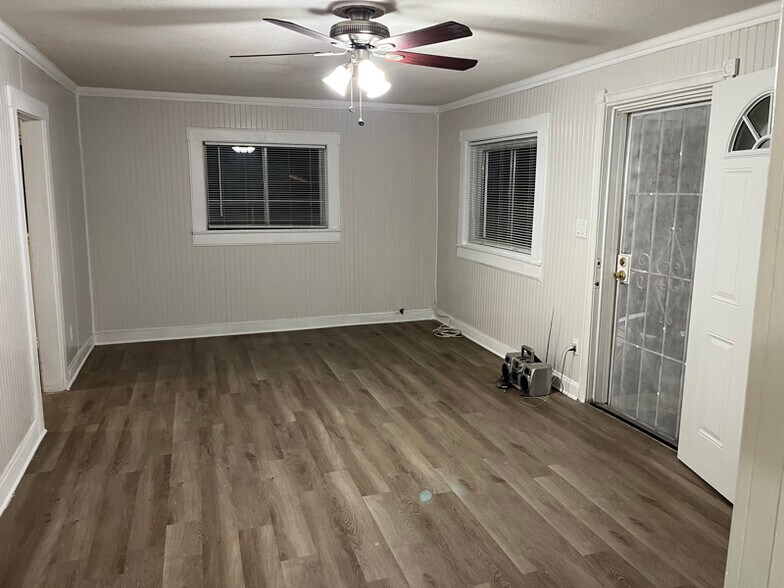 Building Photo - 1521 S 42nd St