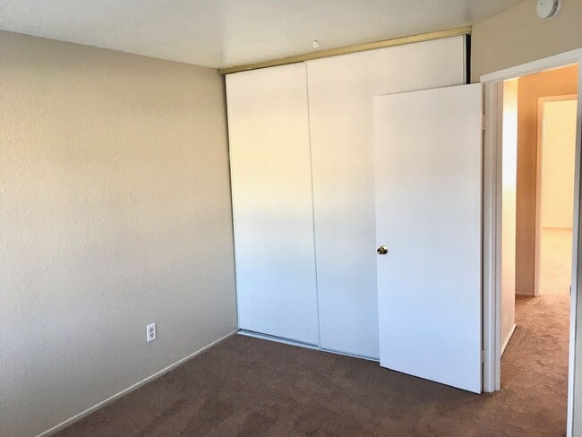 Building Photo - Large 3 Bedroom 2.5 Bath House w/ Garage in Vallejo -- COMING SOON !!!