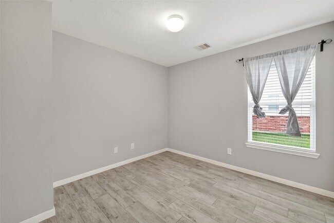 Building Photo - 20610 Moonrise River Ln
