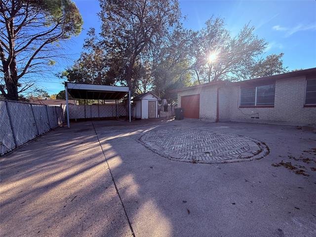 Building Photo - 914 Bandera Ln