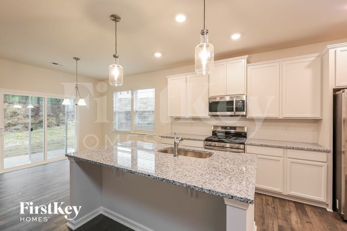 Building Photo - 1302 Eagledale Pl