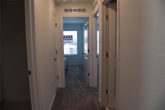 Building Photo - 553 Bell Prairie Cir