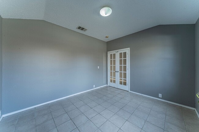 Building Photo - Move-In Ready 4BR/2BA Home in Crowley, TX