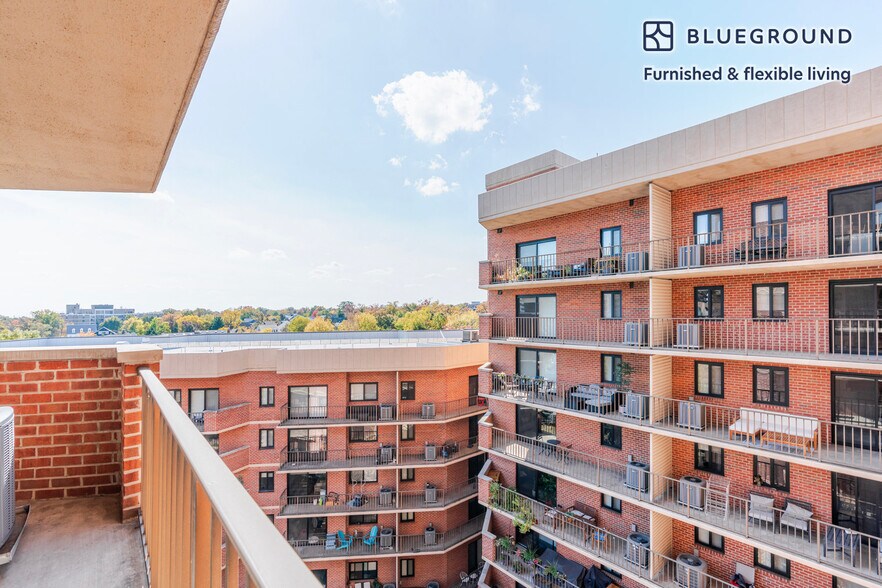 Building Photo - 2500 Clarendon Blvd