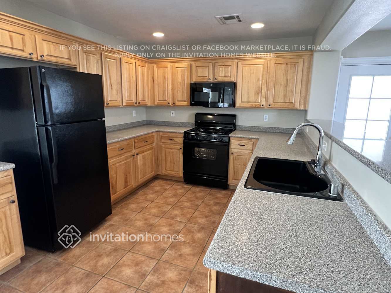 Building Photo - 554 Truffles St