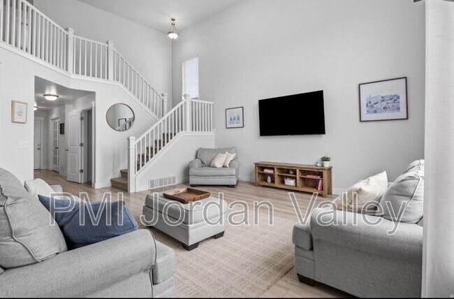 Building Photo - 4887 W White Pearl Ct