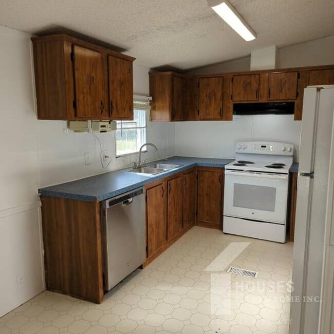 Building Photo - 515 McKinney Rd