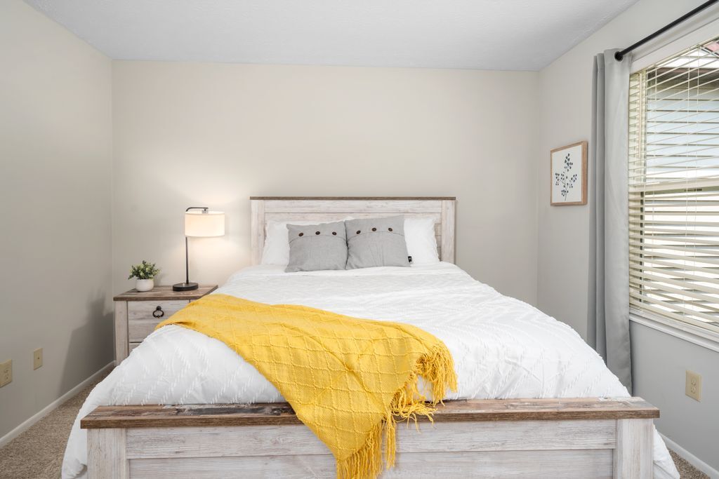Building Photo - 8321 Lariat Ct