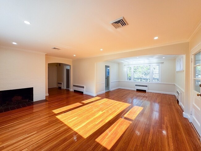 Building Photo - 92 Woodcliff Rd