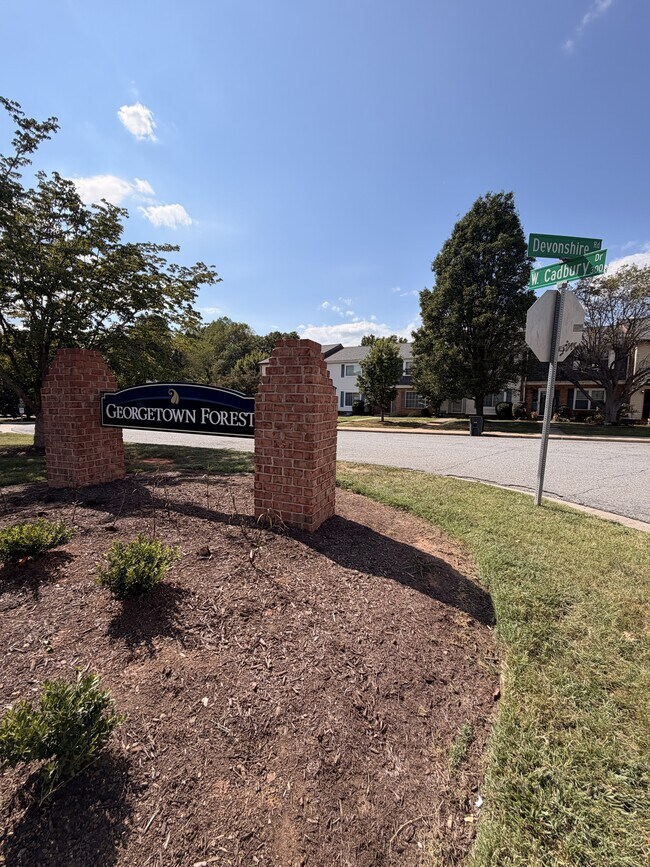 Building Photo - 305 W Cadbury Dr