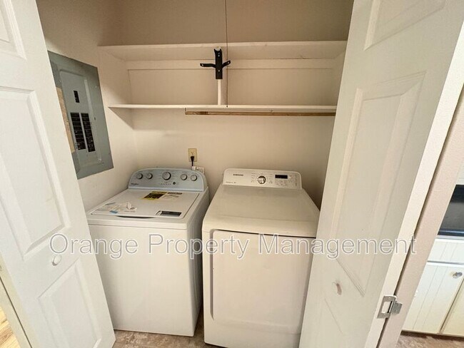 Building Photo - 343 Old Greenville Hwy