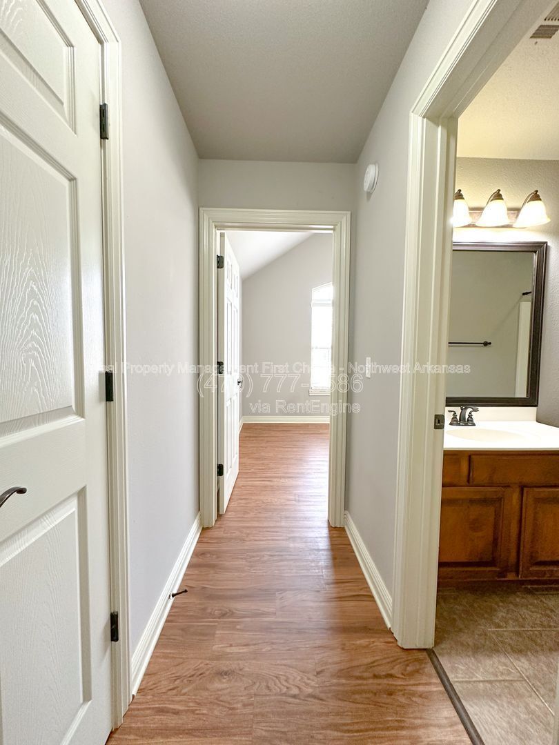 Building Photo - 4093 W Song Bird Pl