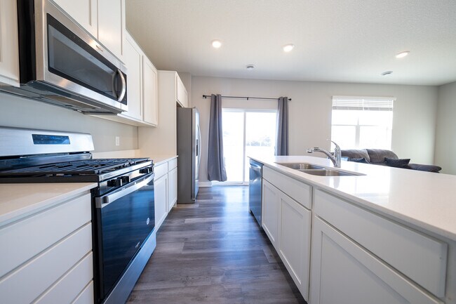 Building Photo - 17073 Dysart Pl