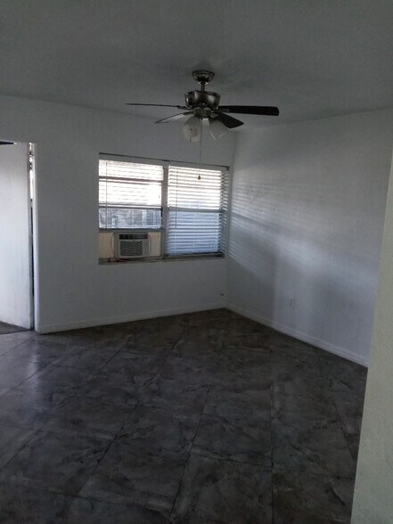 Building Photo - 2020 W Magnolia St