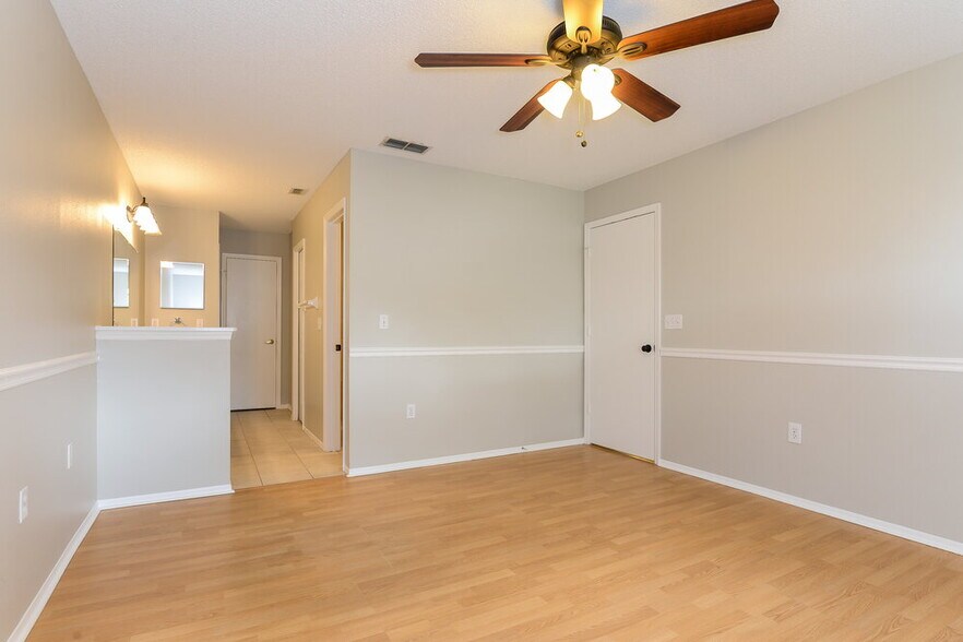 Building Photo - 3839 Marquise Ln