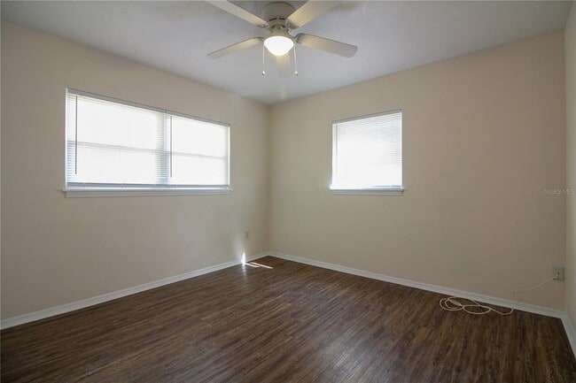 Building Photo - 549 Norfolk Cir