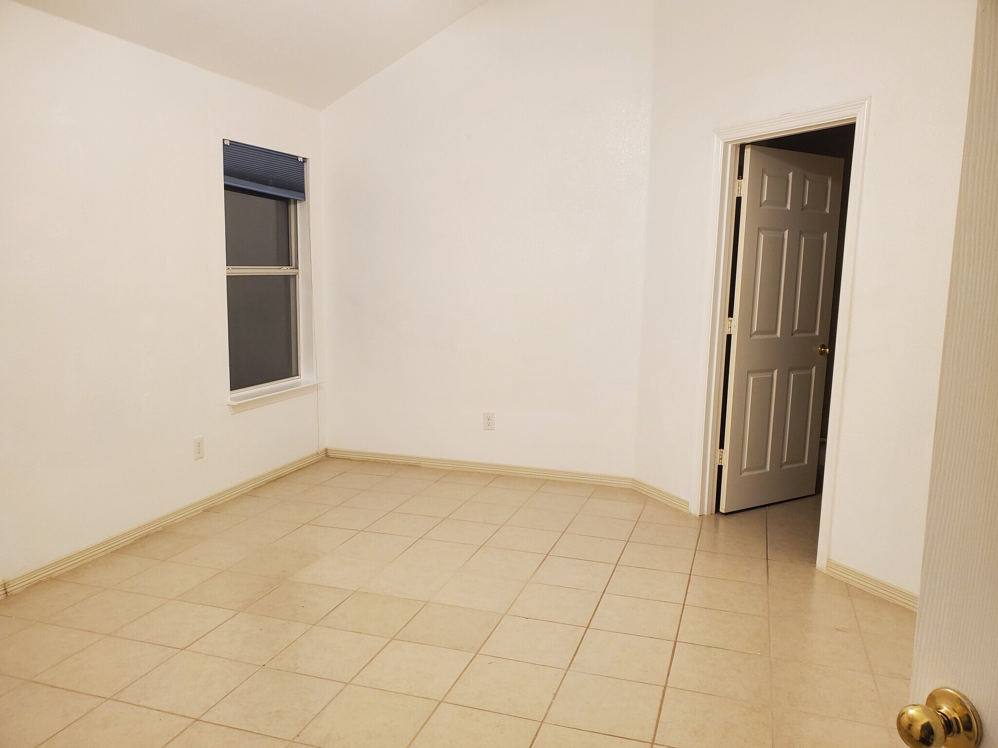 Building Photo - 6812 Coldwater Canyon Rd