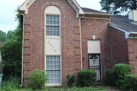 Building Photo - 5573 Tulip Tree Dr