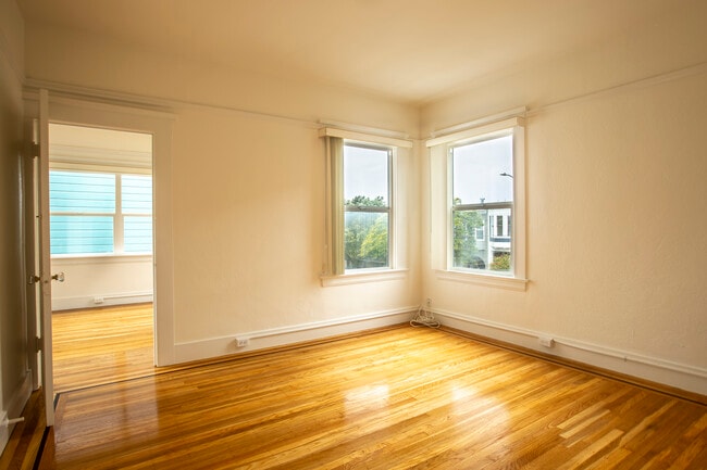 Building Photo - 1301 4th Ave
