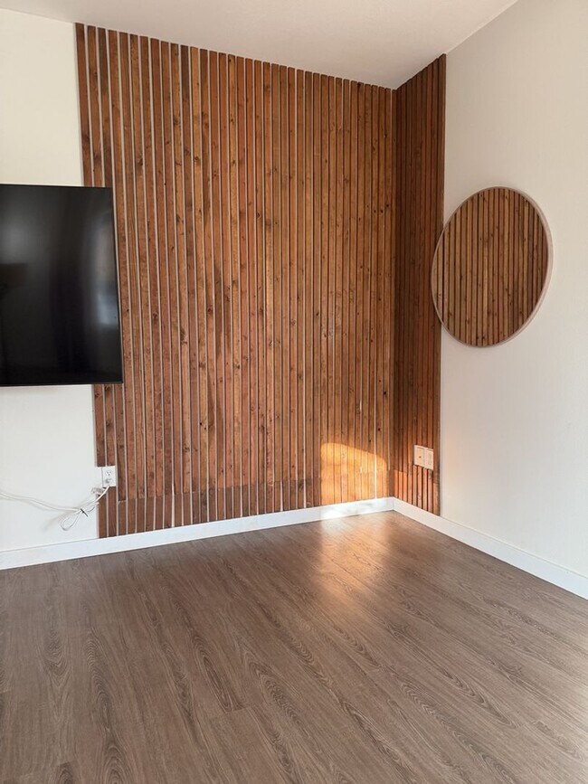 Building Photo - Spacious 3 Bed/2.5 Bath Federal Way Home.