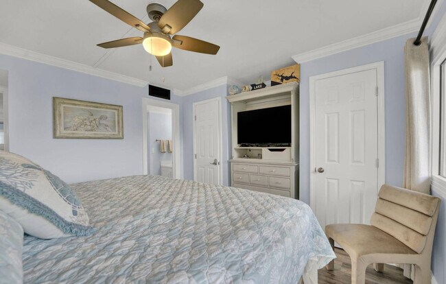 Building Photo - 23223 Front Beach Rd