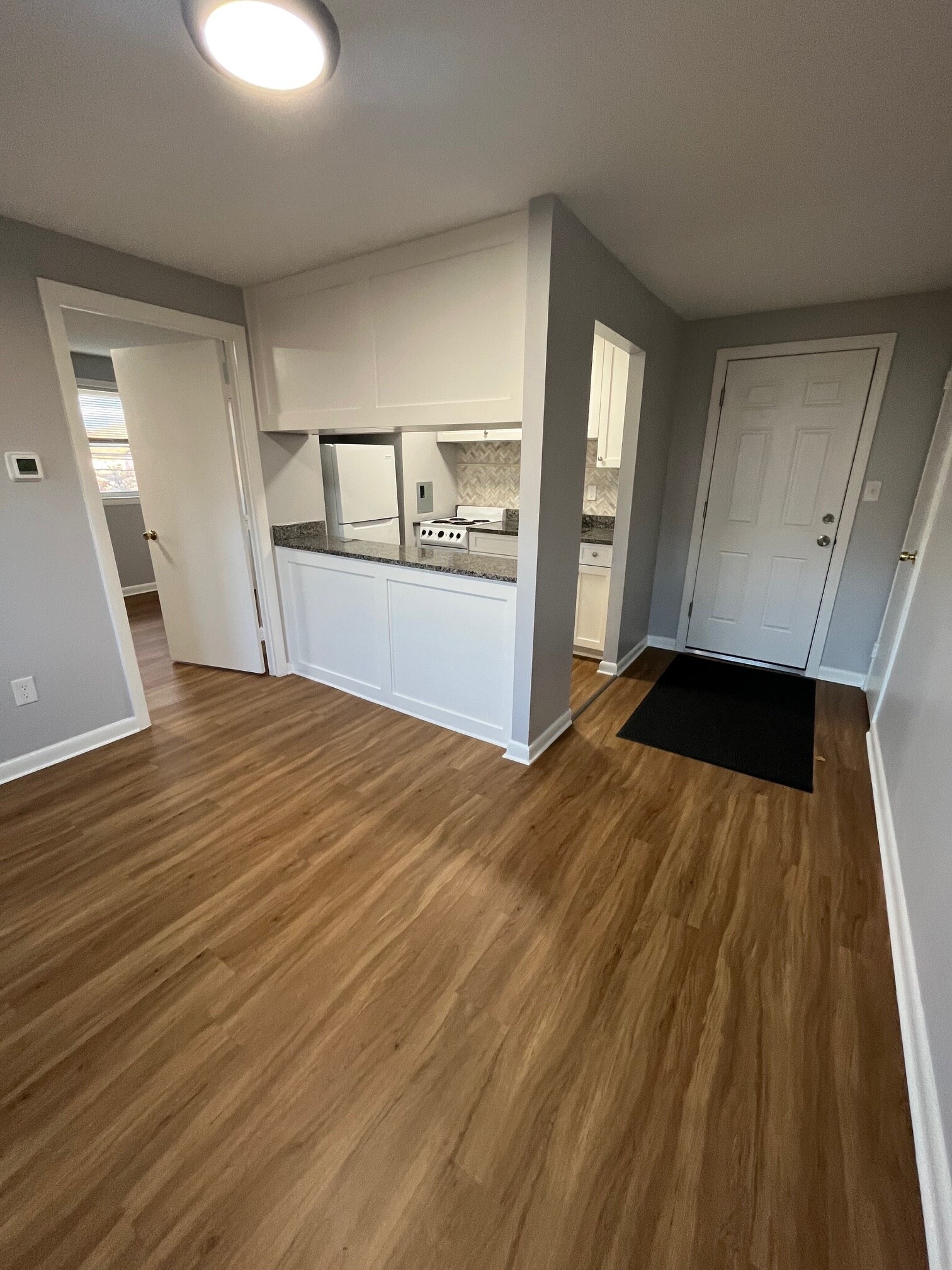 Building Photo - 15 Fairfax Ave