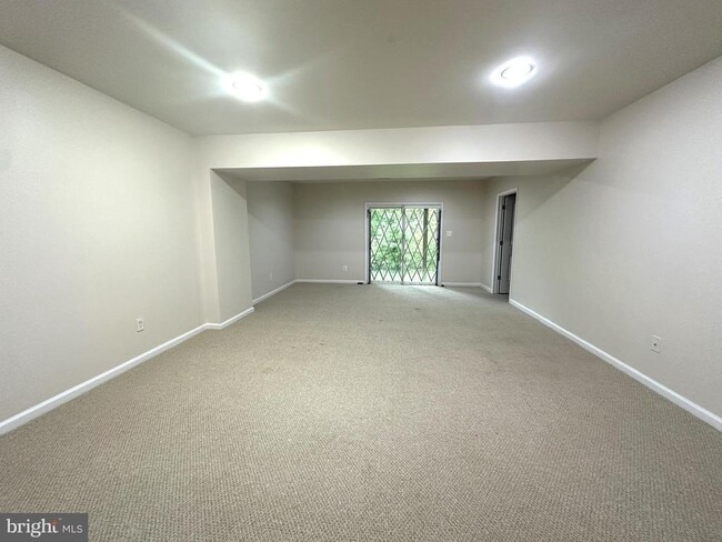 Building Photo - 22865 Lacey Oak Terrace