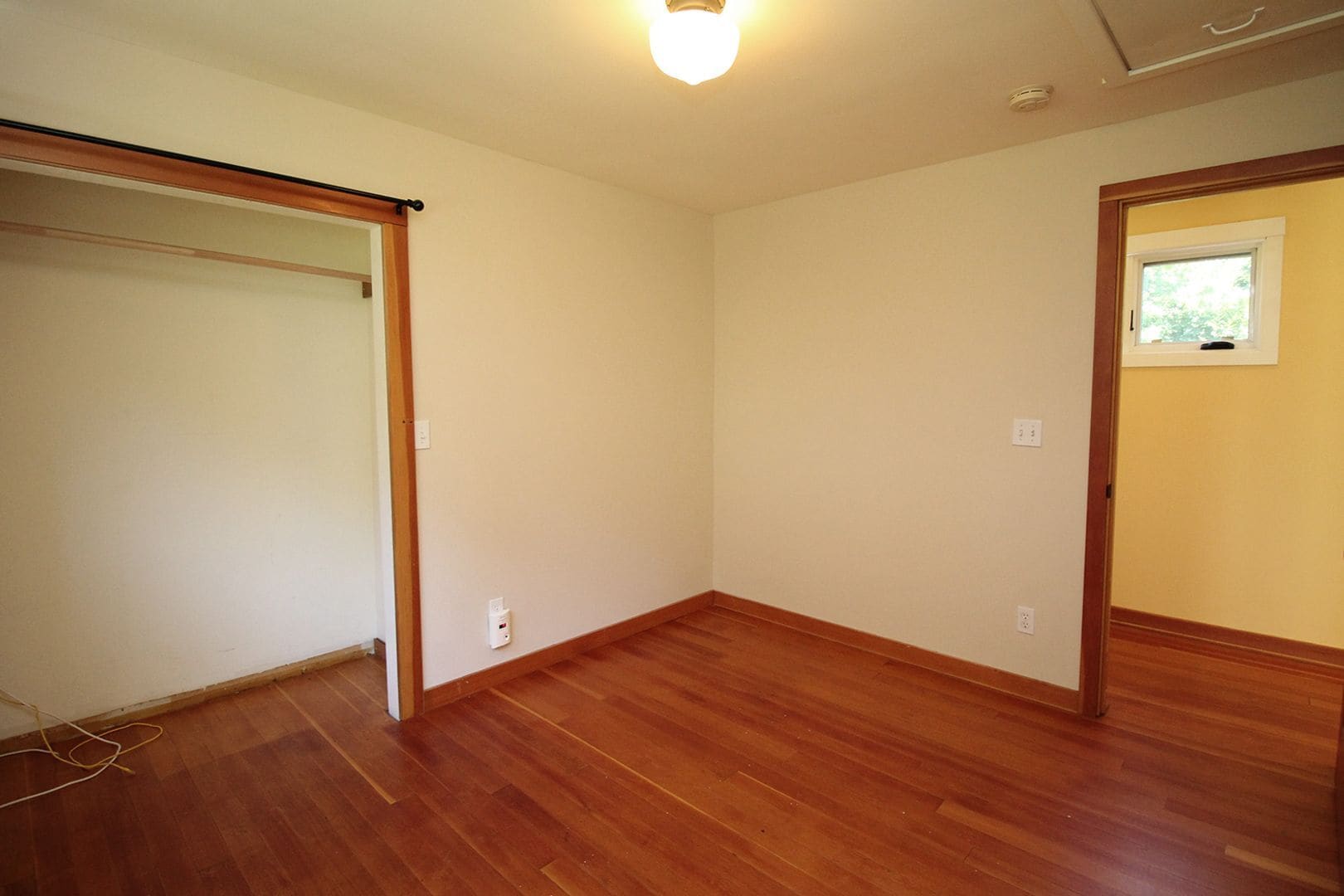 Building Photo - 9233 SW Brier Pl