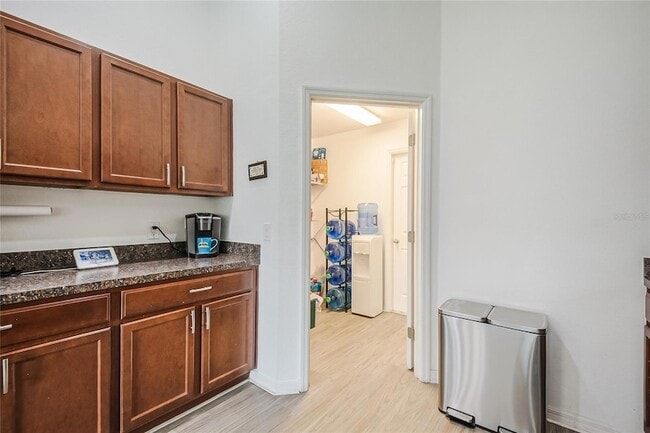 Building Photo - 520 Pheasant Dr