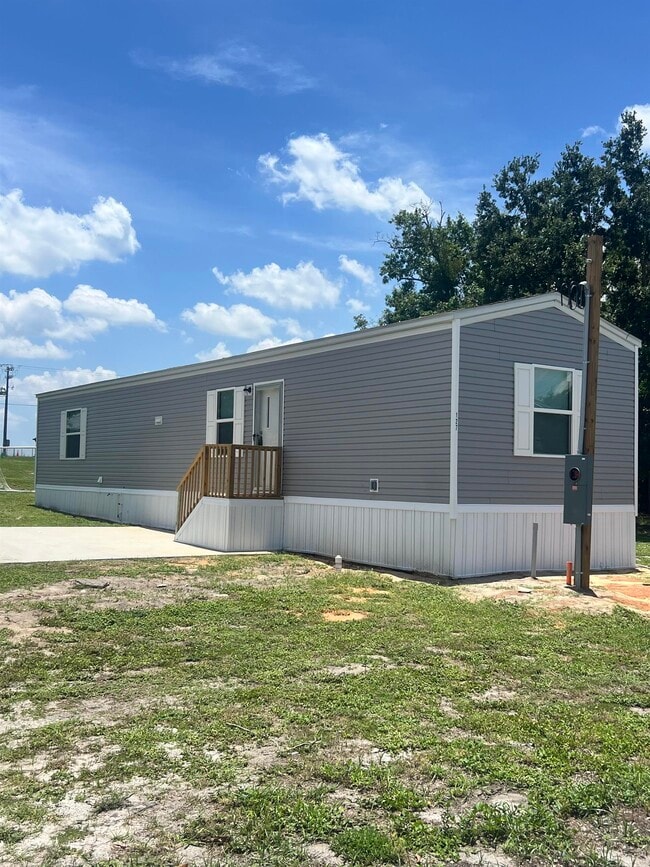Building Photo - 127 Dawson Ln NW