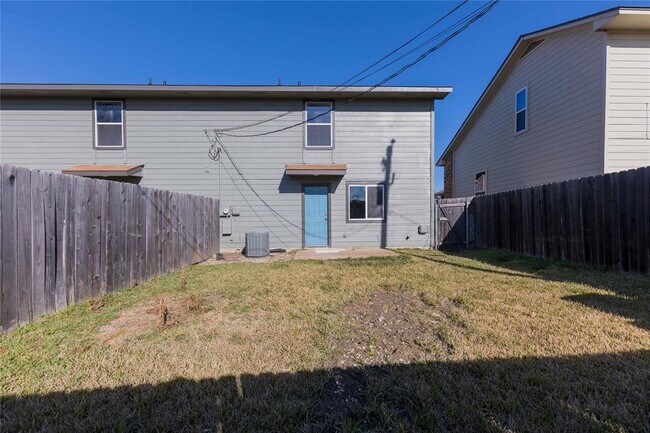 Building Photo - 319 Rawhide Loop