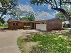 Building Photo - 10322 Antrim Ln