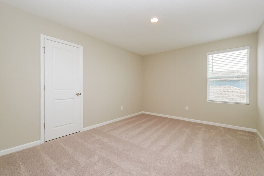 Building Photo - 887 Kings Pine Ct