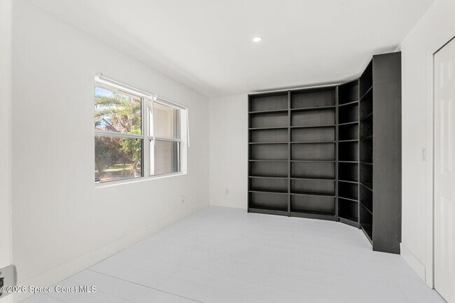 Building Photo - 9085 Jimmy Buffett Mem Hwy