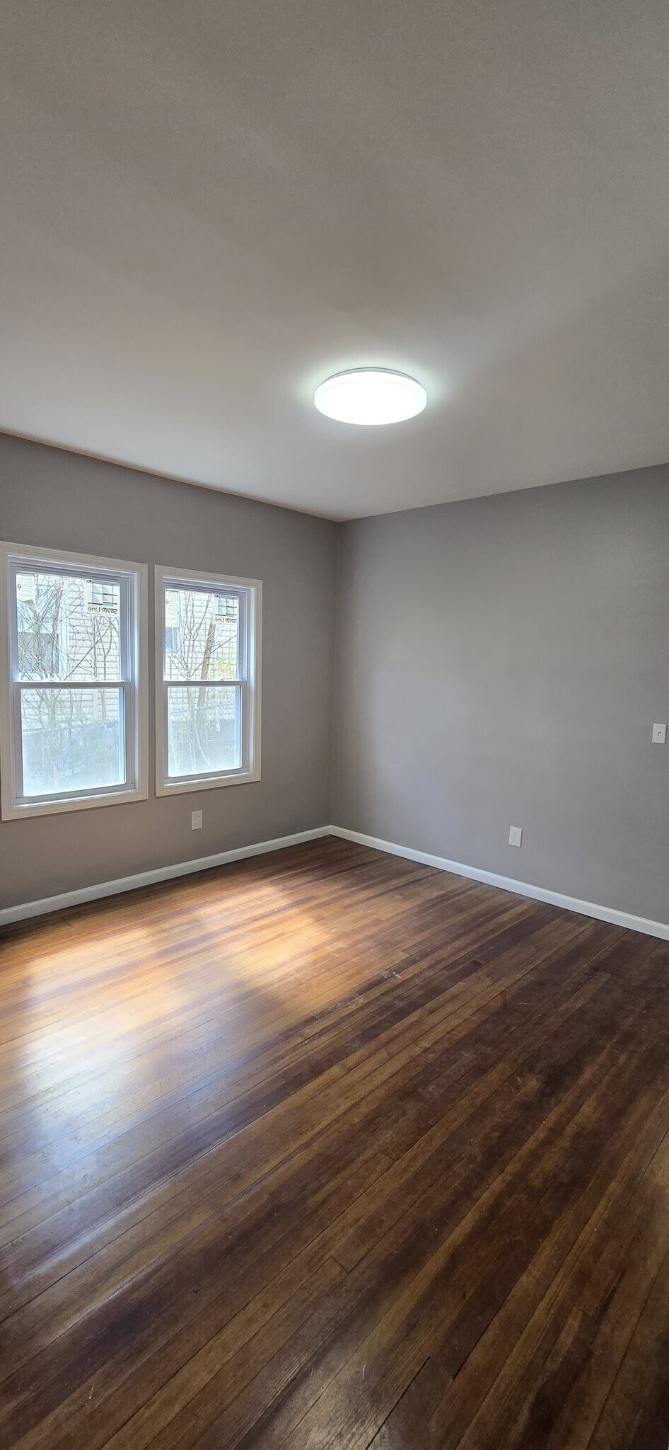 Building Photo - 69 Ashwood Ave