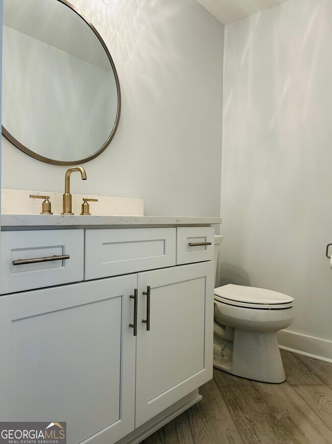 Building Photo - 425 Smokey Rd