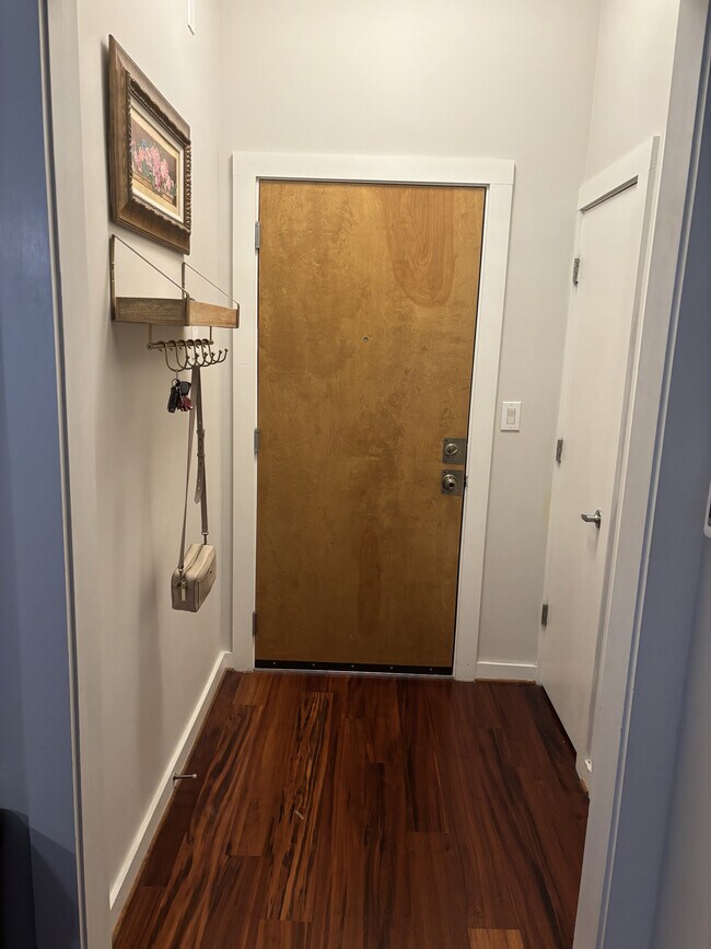 Building Photo - 870 Inman Village Pky NE