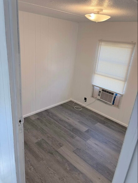 Building Photo - 215 Weeks Rd