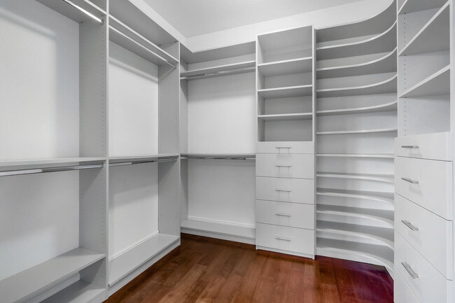 Building Photo - 9761 S Miralago Way