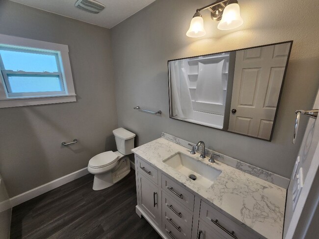 Building Photo - Brand New 2 Story Edgewater Duplex
