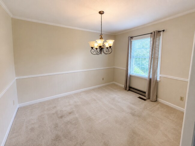 Building Photo - 3562 Durham St Ext