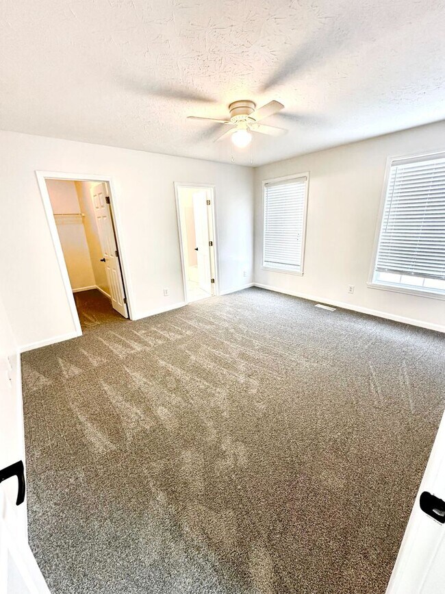 Building Photo - 118 Seattle Slew St