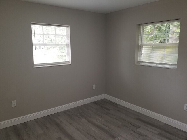 Building Photo - 2642-2648 Michigan Ave