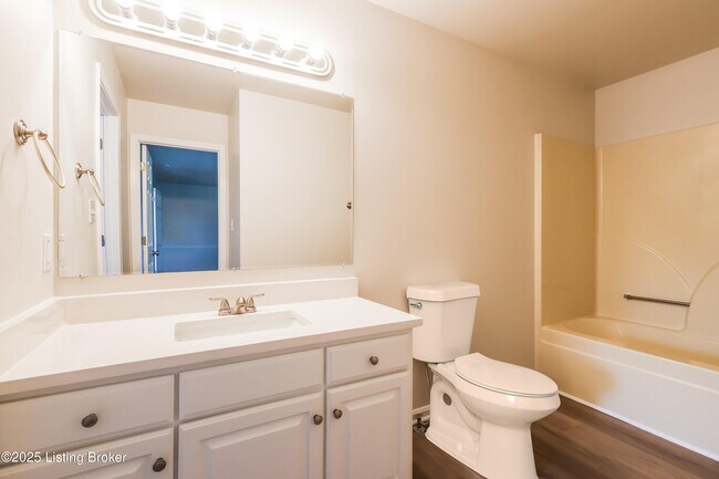 Building Photo - 3123 Bluegrass Dr