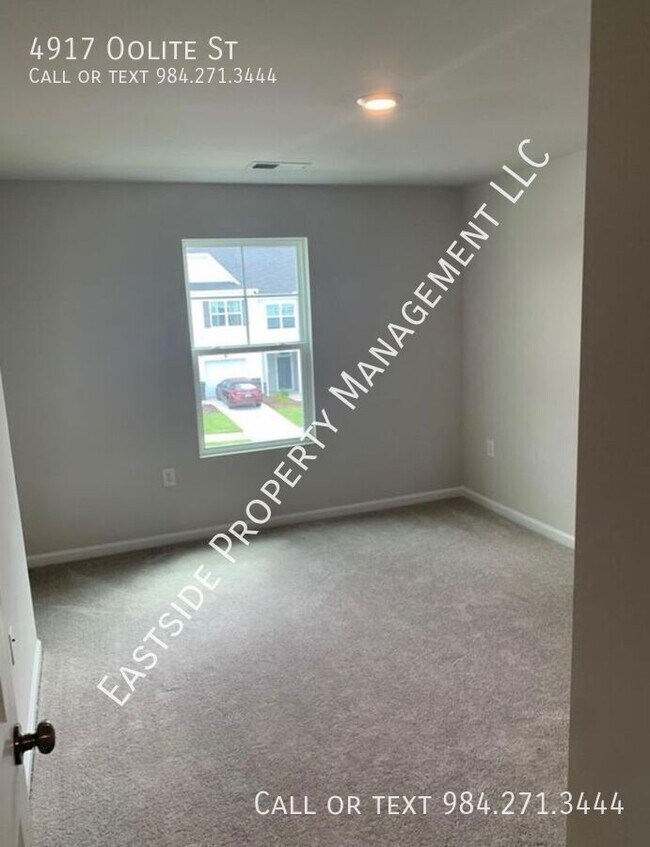 Building Photo - 4917 Oolite St