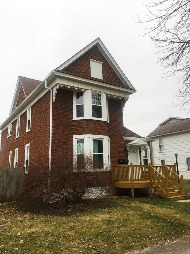 170 N Michigan Ave 170 N Michigan Ave Bradley IL 60915 Apartment Finder