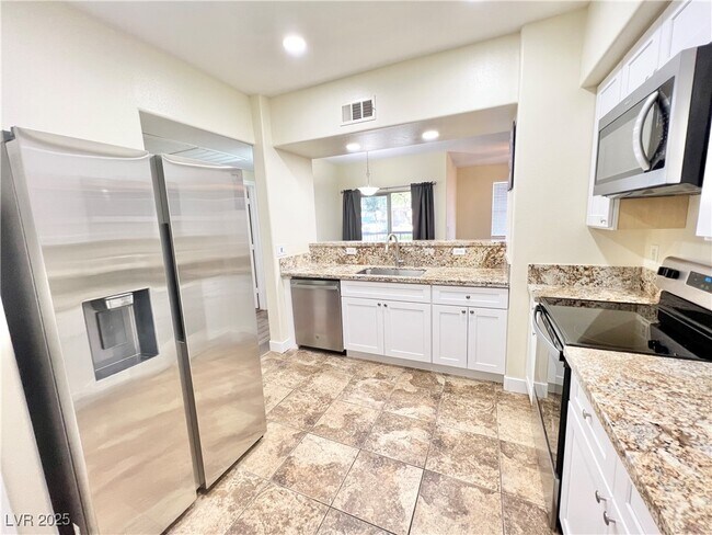 Building Photo - 8000 W Badura Ave