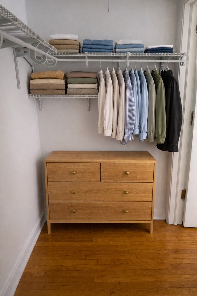 Building Photo - 6855 S Crandon Ave