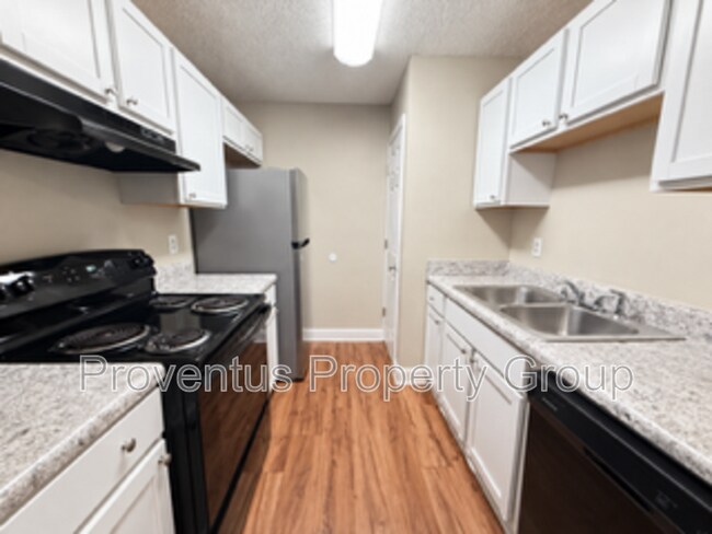 Building Photo - 500 N Crow Rd